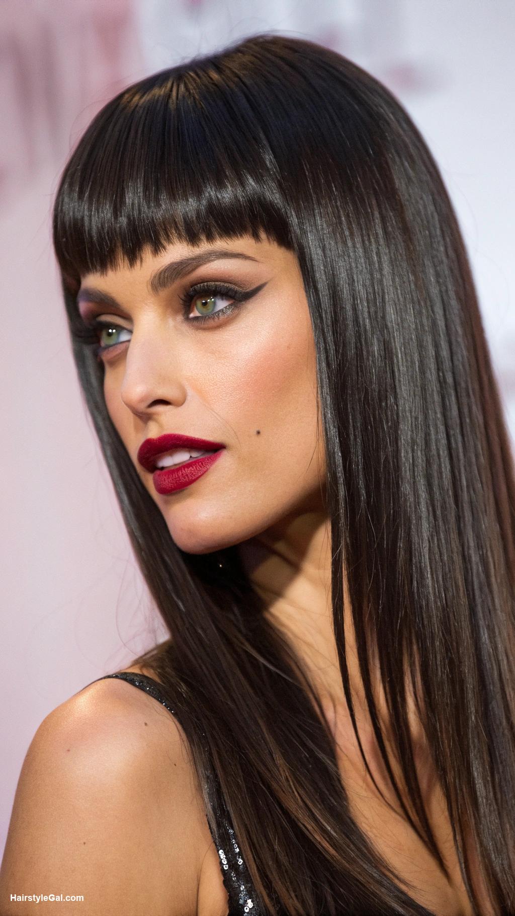 baddie hairstyles Straight Hair with Bangs